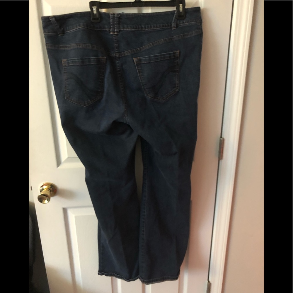 Lane Bryant Women’s Boot Cut Jeans, Plus Size 18 Average - Picture 5 of 6